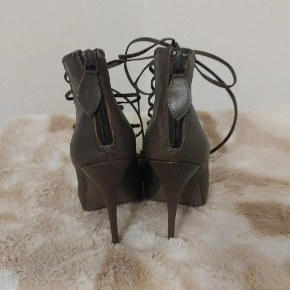 Steve Madden Rebecka Size 6